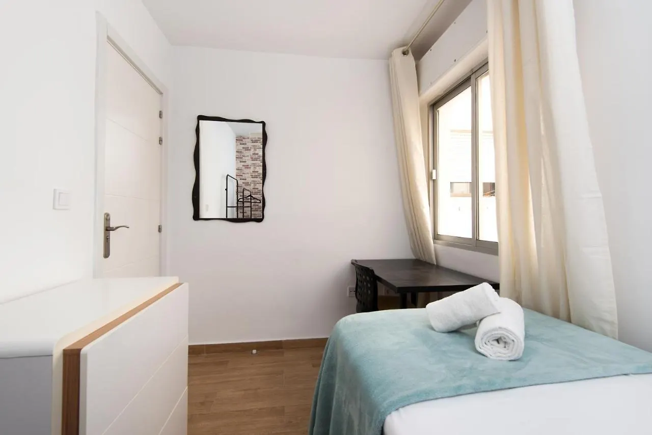 The 7Th Corner, Hugh Apartment Ideal For Groups Malaga